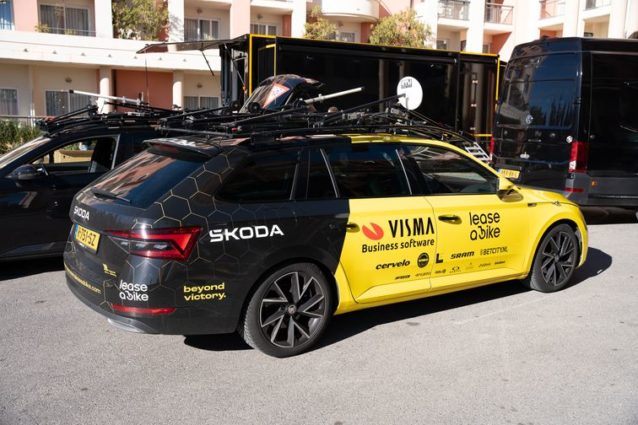 Team Visma Lease a Bike team car