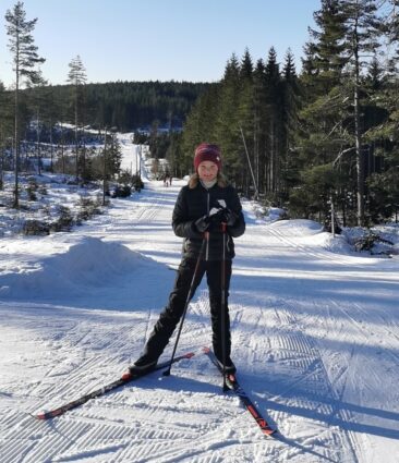 Nikoline (9 years old) out skiing